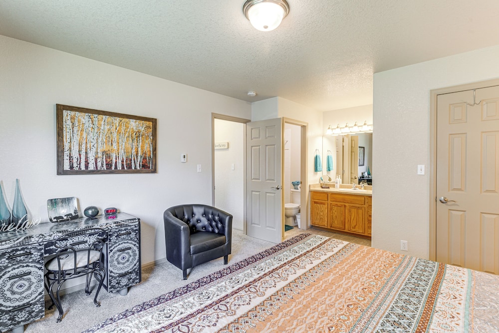 Montrose Townhome 13 Mi to Black Canyon Natl Park view 4
