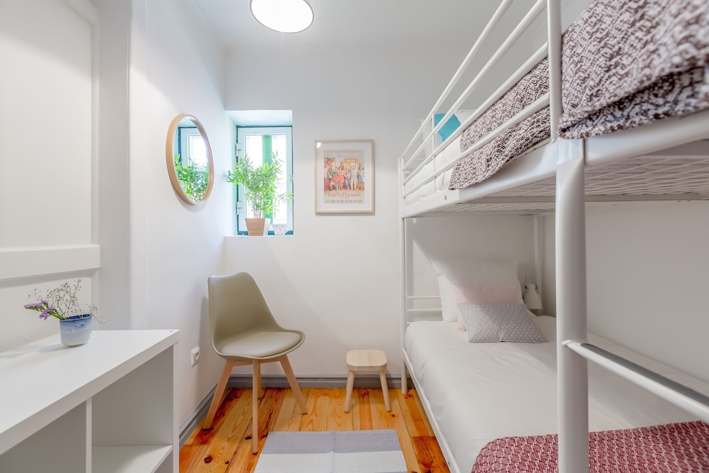 Alfama, Bright Spacious W/ Terrace Apartment, By TimeCooler view 3
