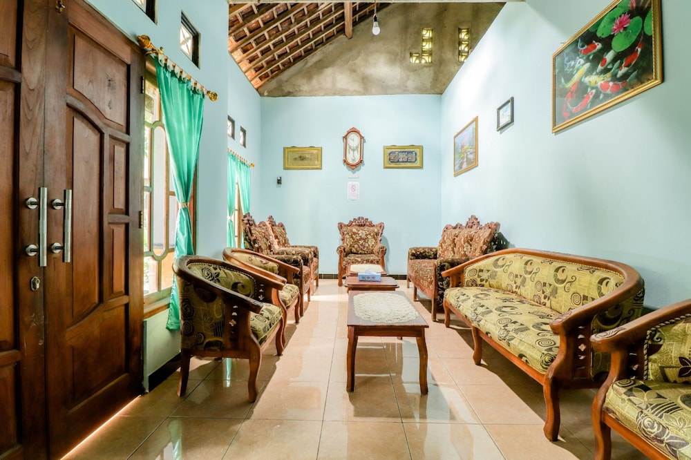 Mutiara Guesthouse view 3