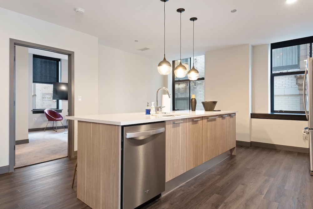 Central Location Exclusive Apts for Large Groups