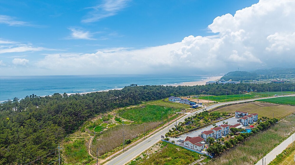 Wando Sol Beach Pension