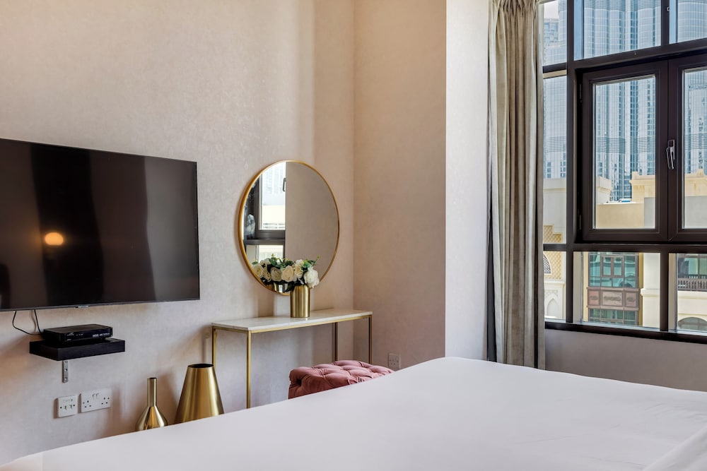 Durrani Homes - Luxe Living at Souk Al Bahar with Burj Khalifa and partial Fountain view