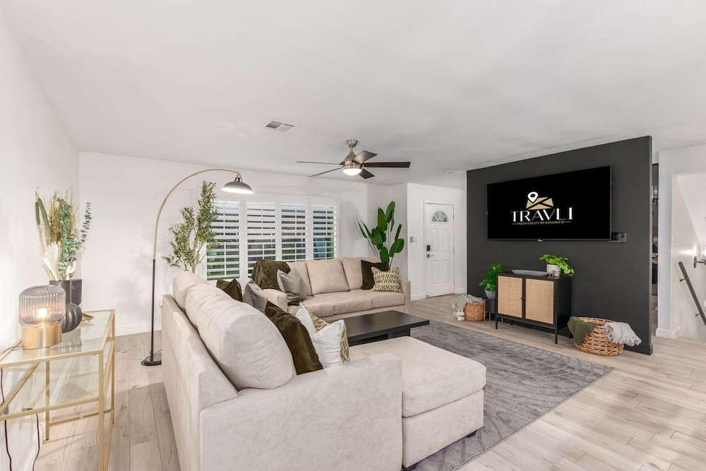 Desert Rose Retreat Heated Pool 2 Masters Gameroom
