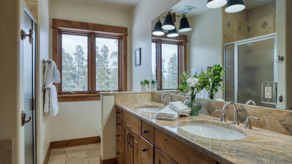 Skate Bowl, Hot Tub & Game Room Breckenridge Adventure Chalet by Avantstay