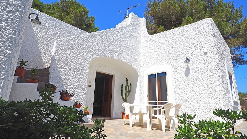 Villa Marechiaro 50 m From the sea 3 Bedrooms 2 Bathrooms