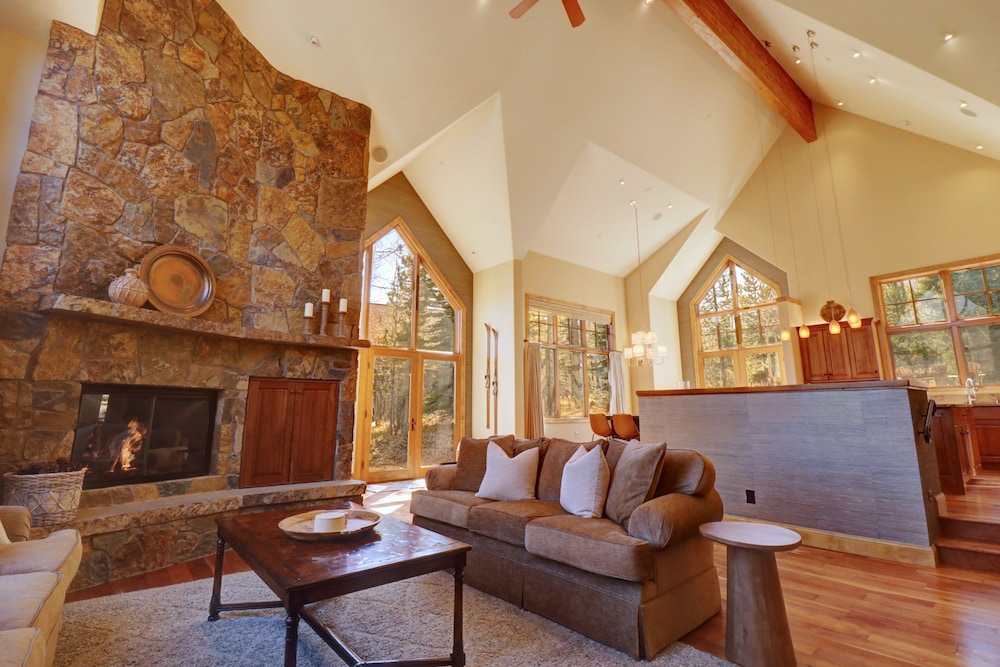 Peakside Escape 178 3 Bedroom Home