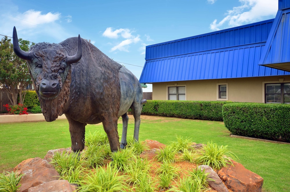 McAlester Vacations - Best Western Inn Of McAlester - Property Image 2
