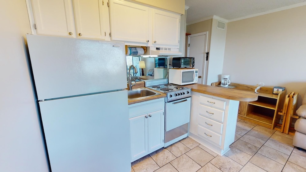 Beach Racquet B by Tybee Vacation Rentals