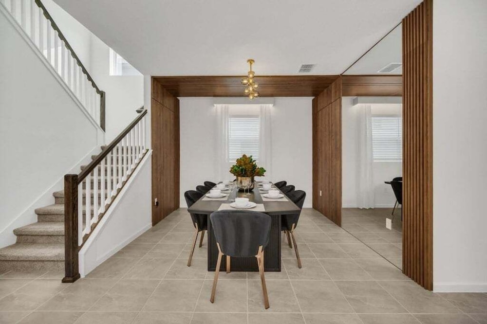 Private Pool, Spa, Movie Theater Room For Family! 7 Bedroom Villa