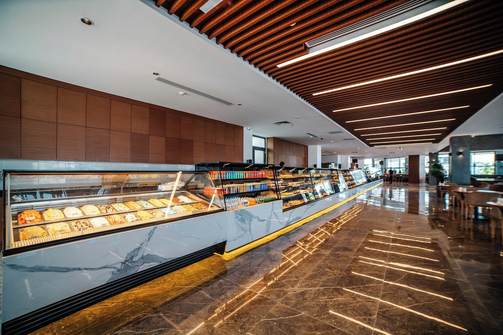EKOR ELEGANCE HOTEL