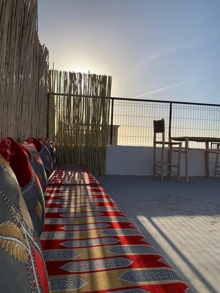 TITRYTE SURF HOUSE