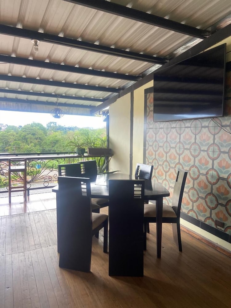 Hostal la Colina