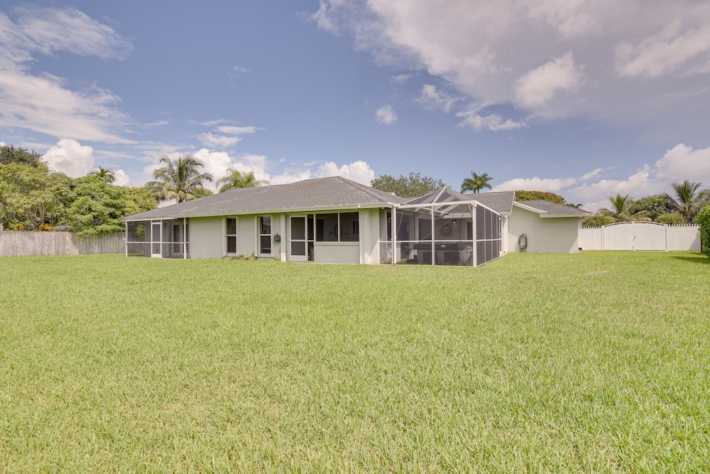 Pet-friendly Miami Home w/ Hot Tub & Pool Table