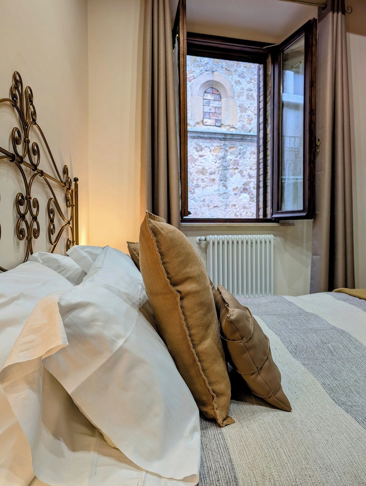 TuscanyLettings Studio&Room