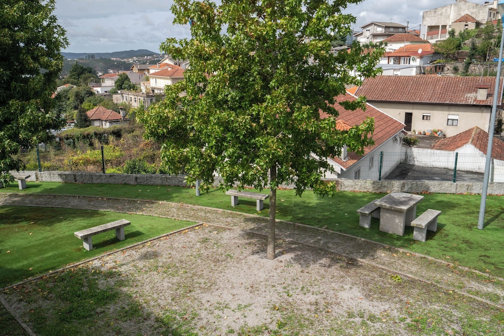 Casa Petisqueira 54 Paredes -Oporto