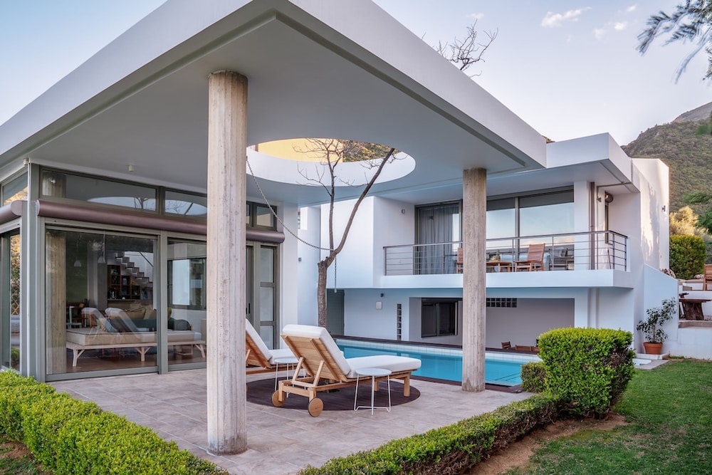 Lefkon Villa With Pool by the Sea - N Peloponnese