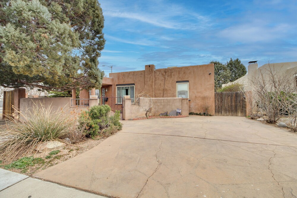 Albuquerque Home w/ Patio < 1 Mile to Nob Hill! view 3