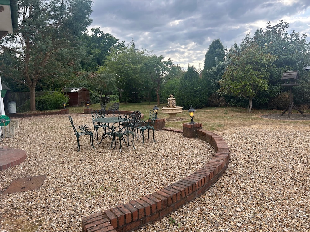 Private Lincoln Retreat - 4 Bedroom House