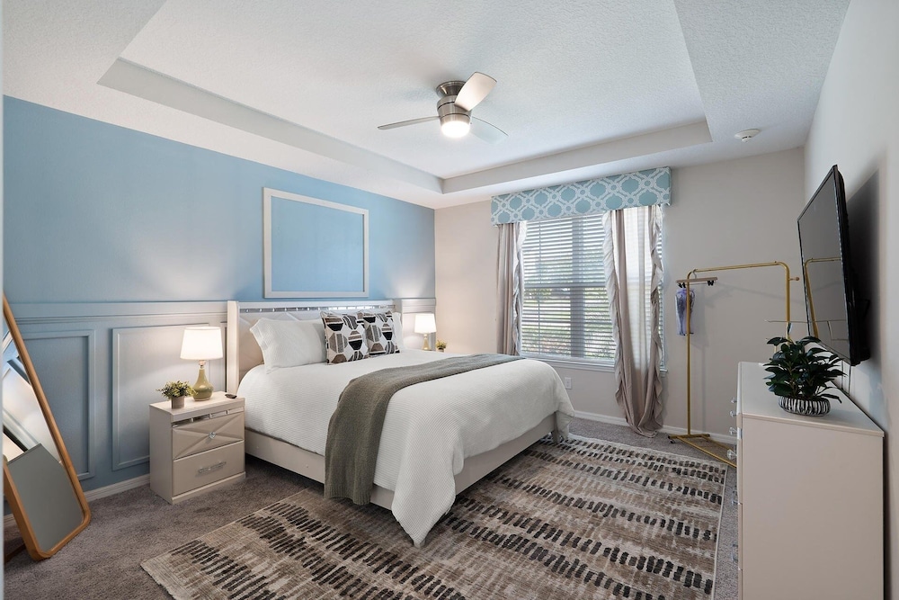 Solara Resort 6 Bedroom Private Pool + Spa Home 6 Home