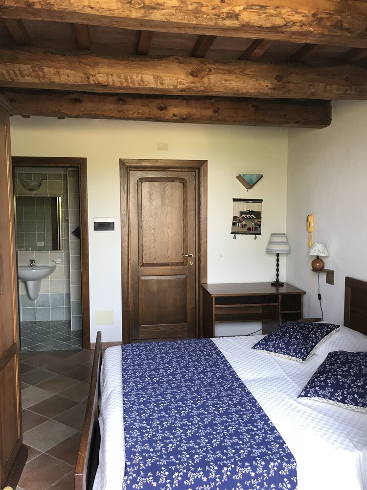Antico Borgo Carceri view 2