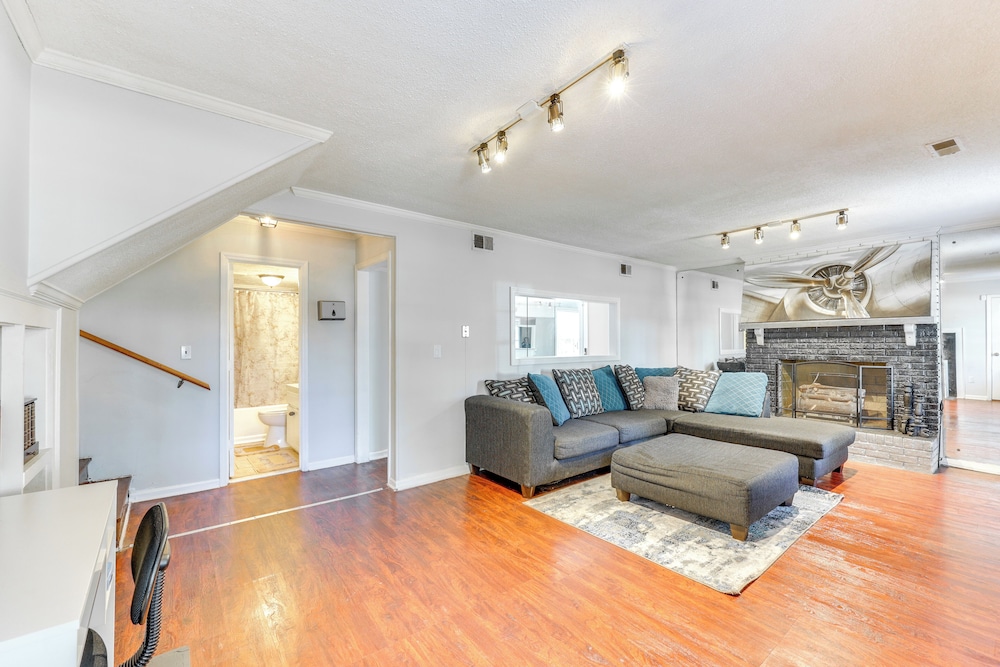 4 Mi to Dtwn: Home w/ Deck & Yard in Wilson