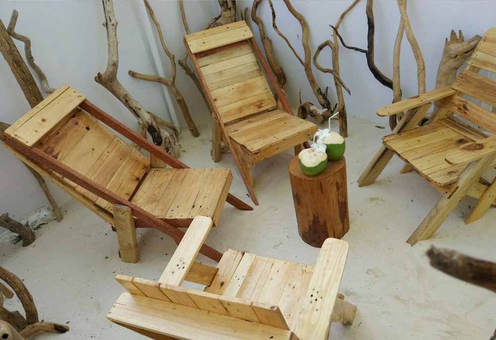 Veli Thoddoo Inn