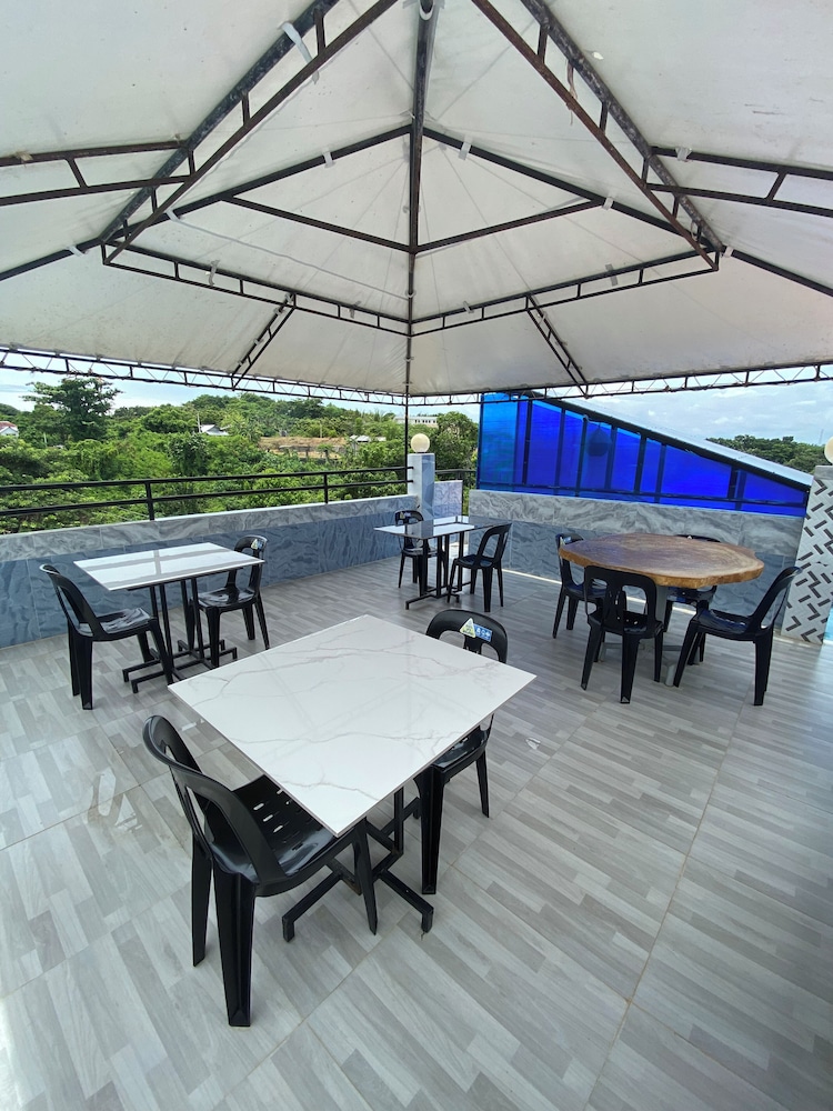 Dantes Hideaway