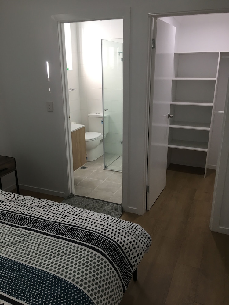 Minto Lodge Sydney view 5