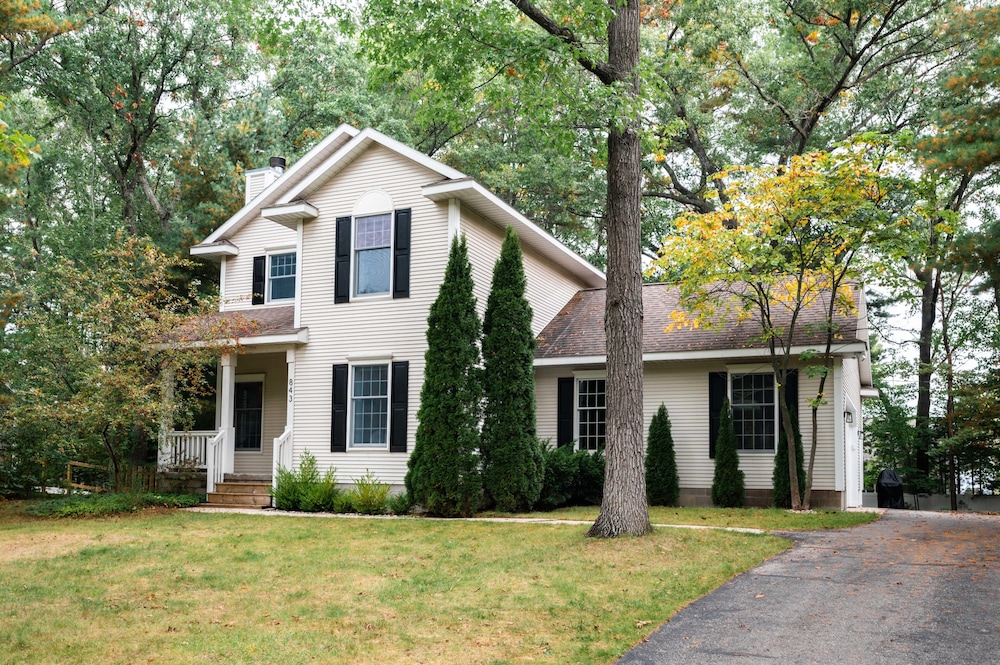 Gorgeous 2BDR Home near Downtown
