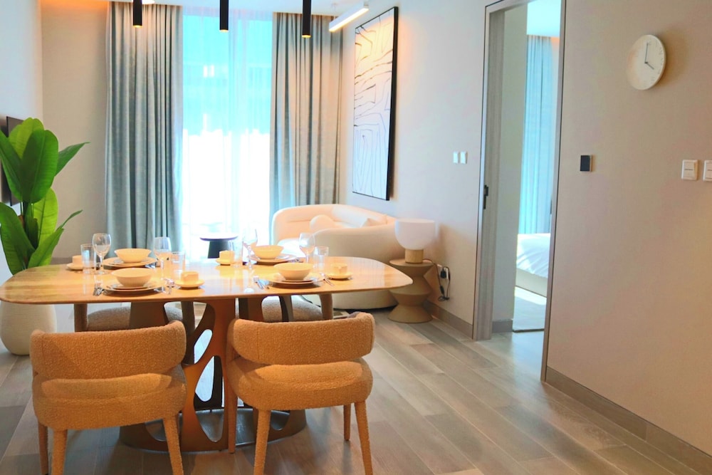 Condor Concept 7 - JVC Holiday Homes