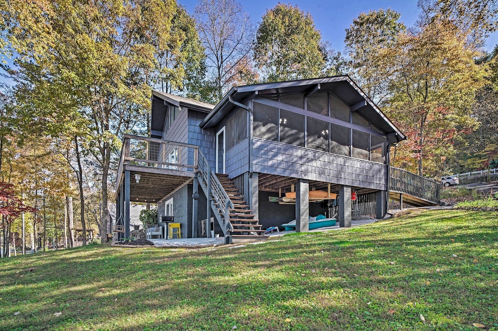 Ten Mile Home on Watts Bar Lake w/ 2 Docks! view 3
