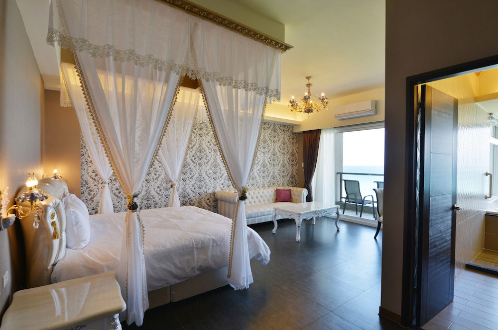 White Spray B&B