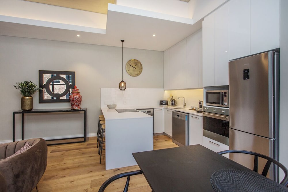 Docklands Deluxe Apartments by ITC Hospitality