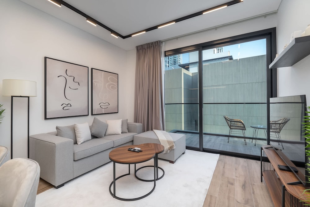 Stylish Minimalist 2-bedroom in Jumeirah Village Circle
