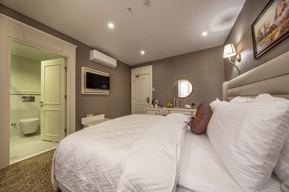 Mr Beyaz Butik Otel - Image 31