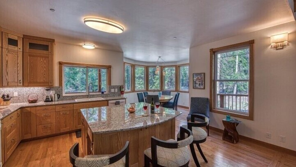 Scenic Wonders Blue Sky Lodge 3 Bedrooms view 3