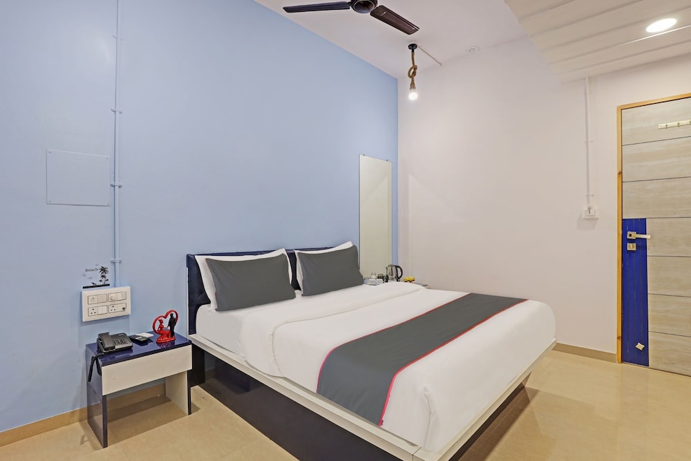 Hotel Solitaire Luxurious AC Rooms Surat