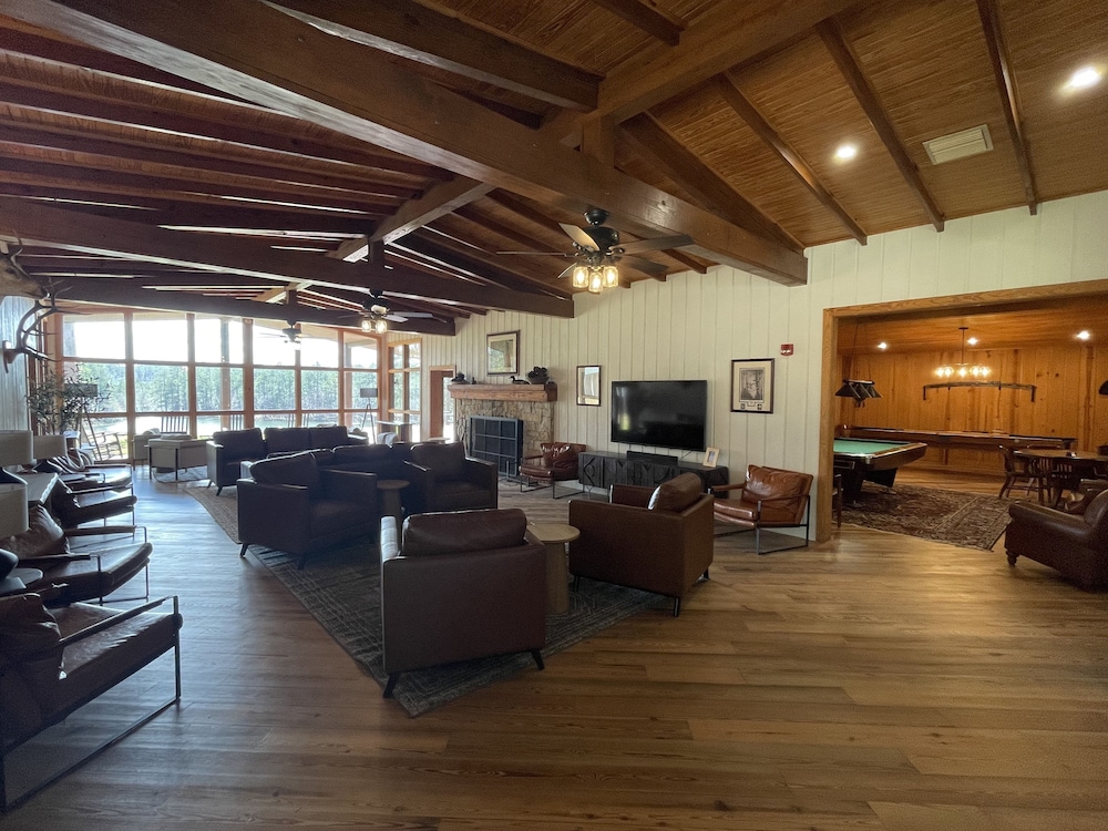 Scrappin Valley Lodge view 3