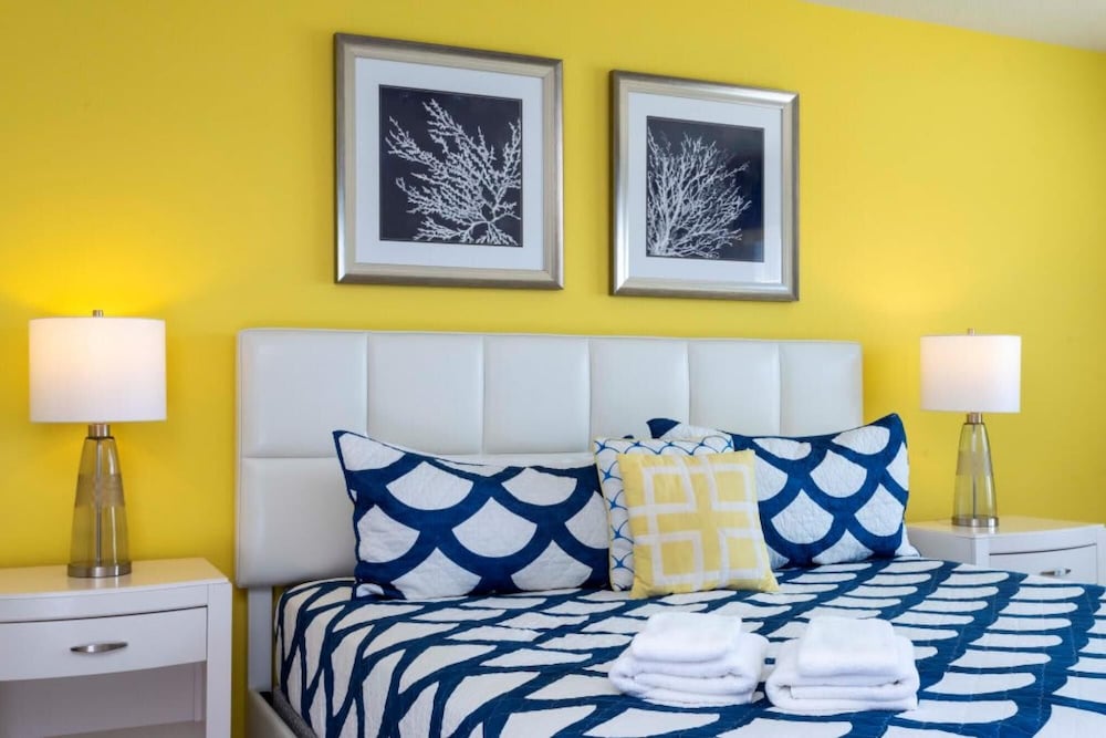 Amazing 5BR Private Pool Lakeview Near Disney