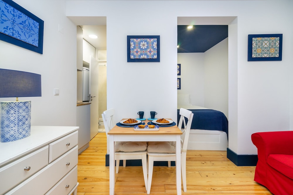 Central Minimalist 1-Bed Great To Explore Lisbon