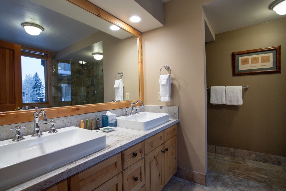 Trail's End Lodge at Deer Valley Resort - Two Bedroom Residence with Spa #101 2 Condo