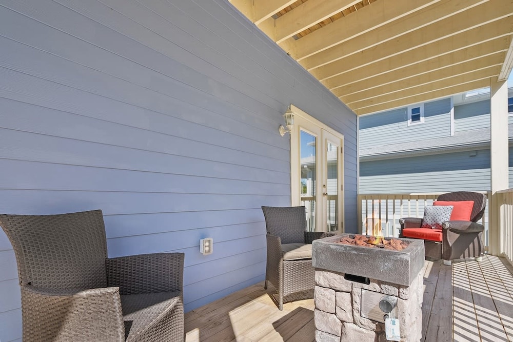 Welcome Basket Swim Spa Steps to Beach BBQ