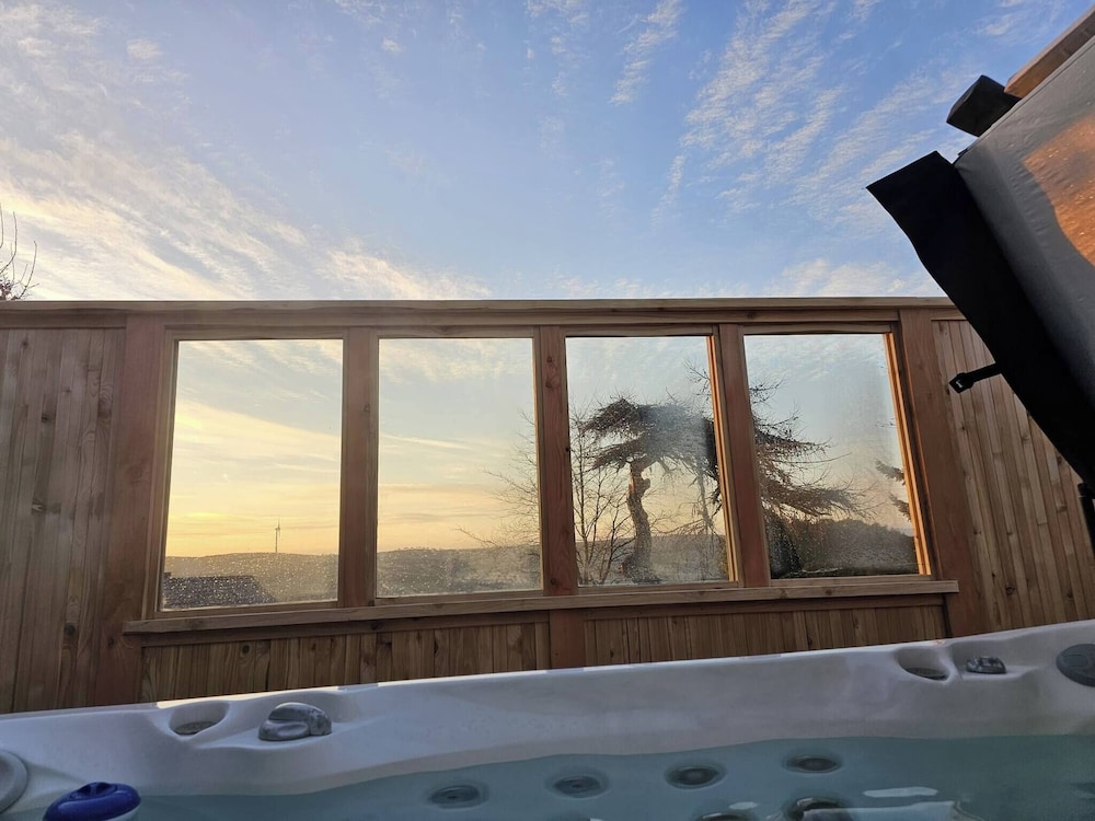 Luxury Welsh Wooden Cabin