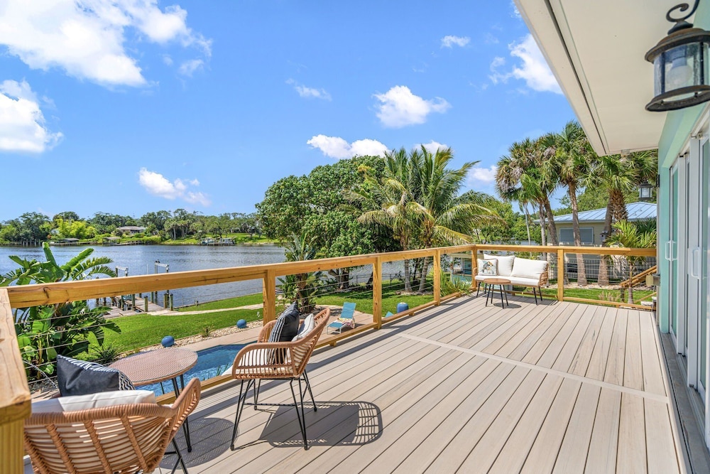 Mango Shores