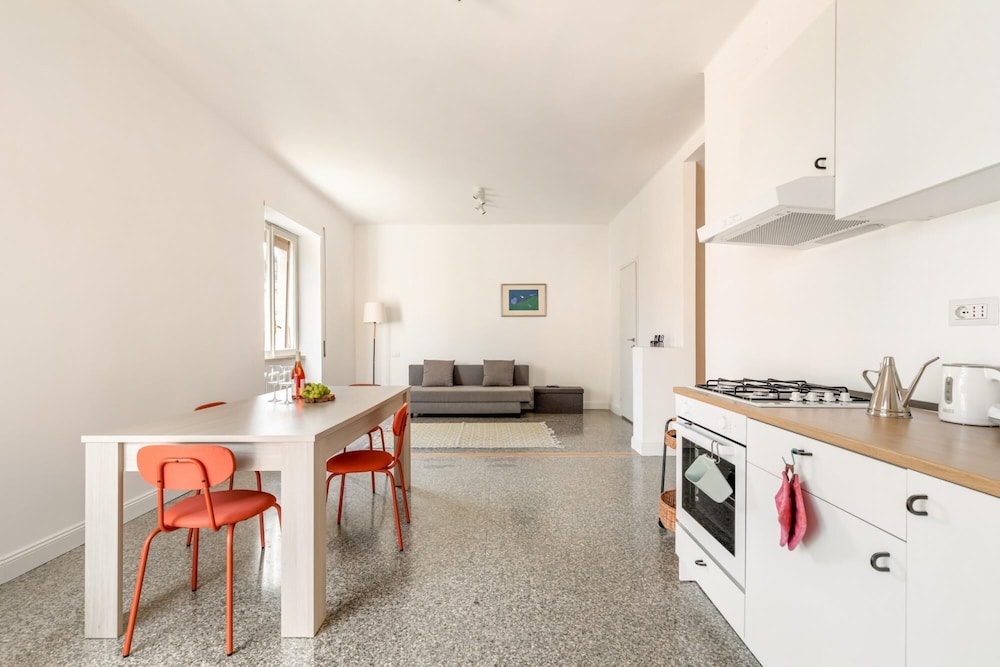 Bright Apartment in Quiet and Green Area