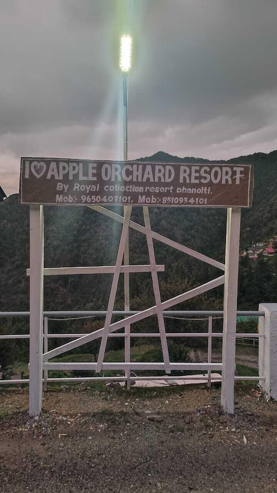 Apple Orchard Resort