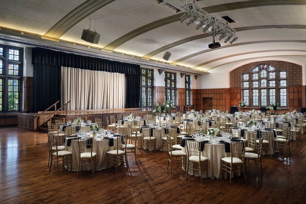 The Union Club Hotel at Purdue University, Autograph Collection