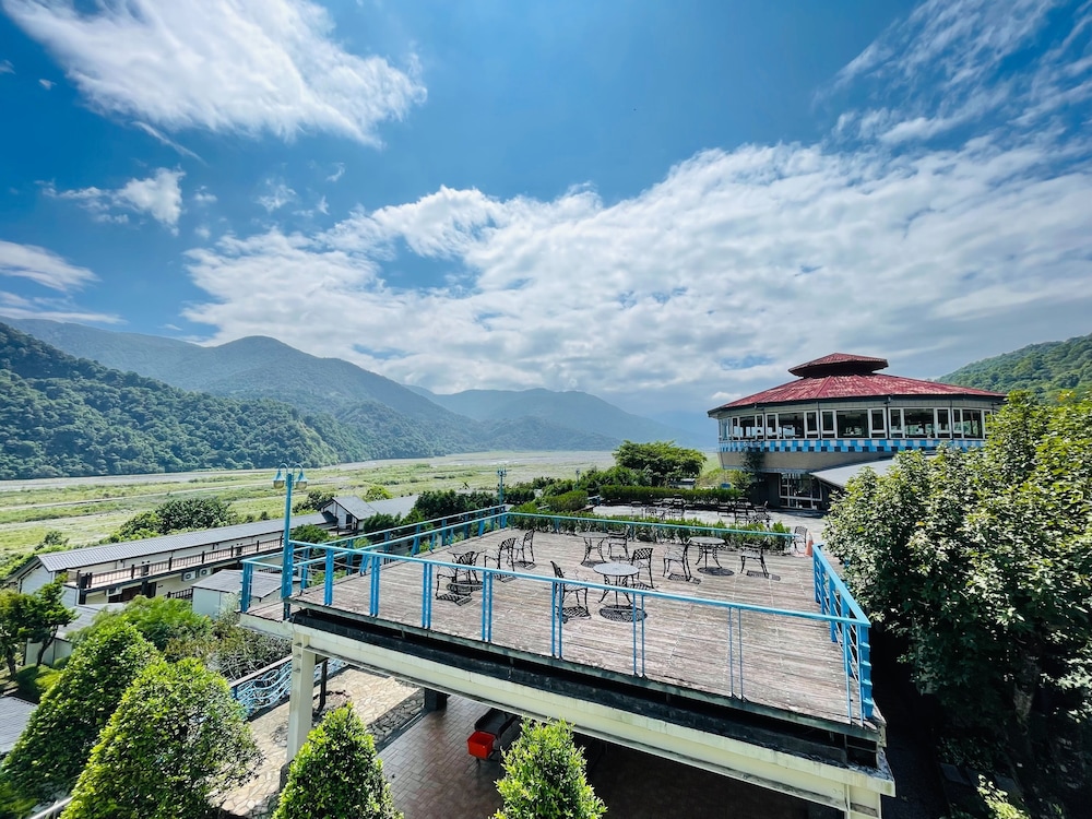 Yingshih Resort