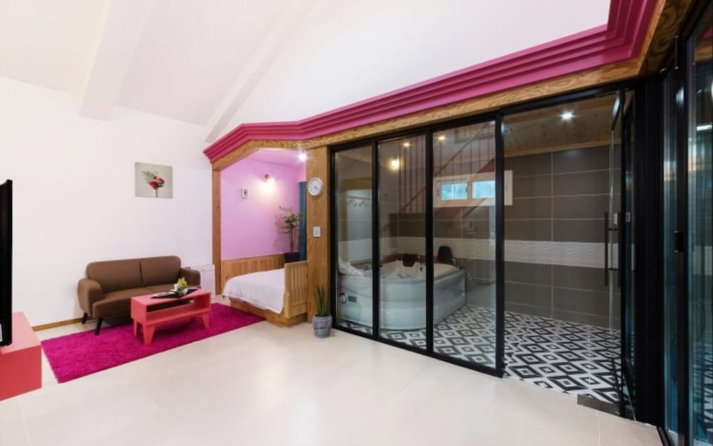 Gapyeong 101 Pool Villa view 3
