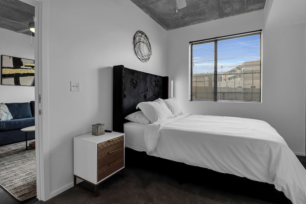 Phoenix Urban Luxury Escape